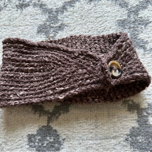 Brown Knit/Crochet Headband/Ear Warmer Flower Button Back One Size - Picture 7 of 11